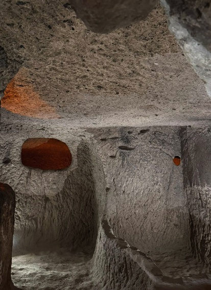 A vaulted room cut from volcanic tuff inside Derinkuyu